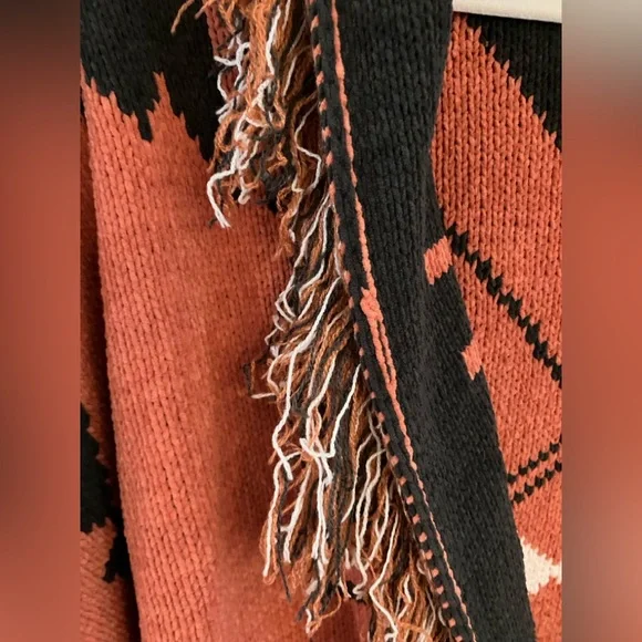 NWOT POL Black, Rust-Orange and White Aztec style Fringed Chenille Cardigan - Picture 7 of 7